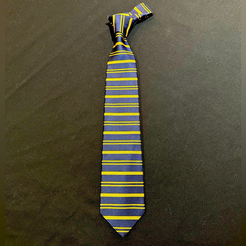 Brooks Brothers Navy and Gold Stripped Neck Tie